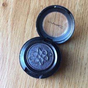 Beautiful Mac eyeshadow